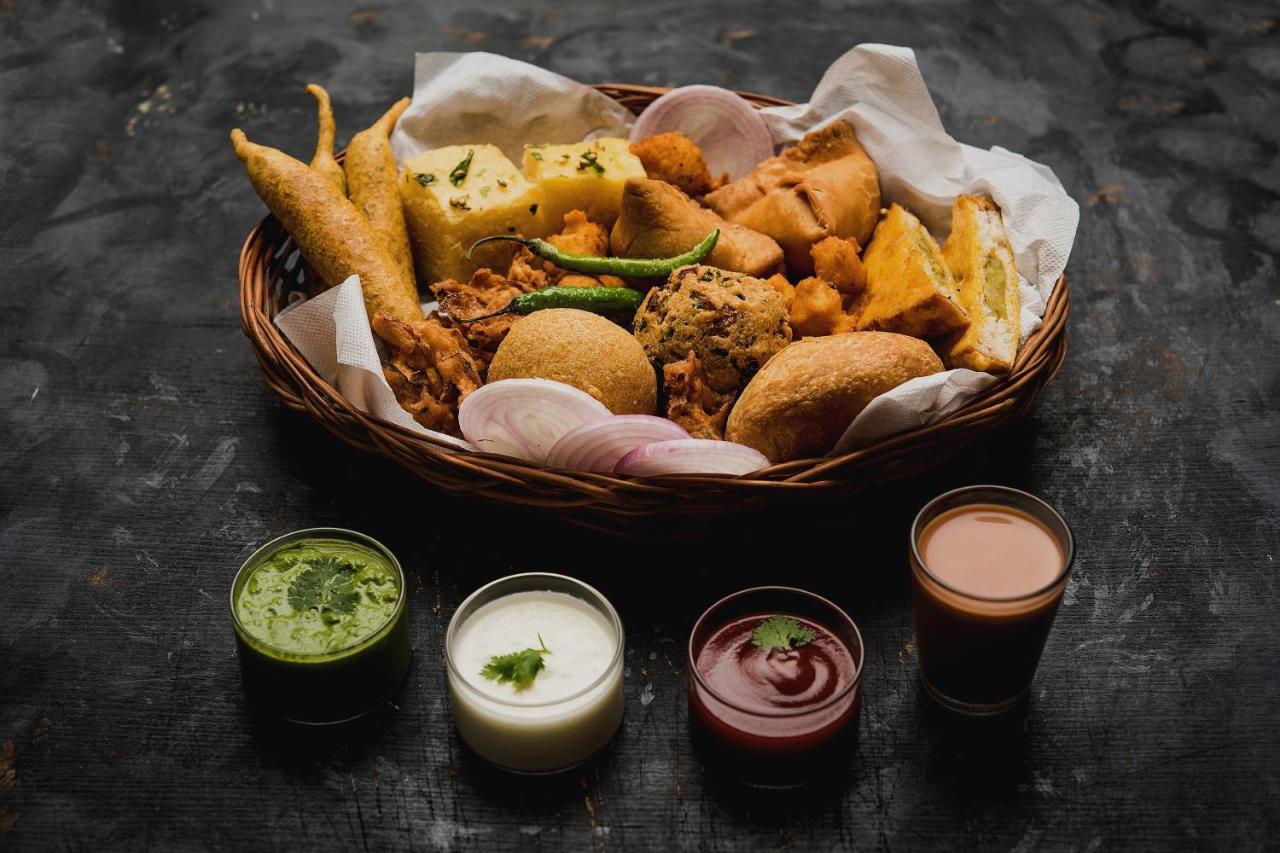 Spot On Sharma'S Kitchen & Home Stay Bajaura Экстерьер фото