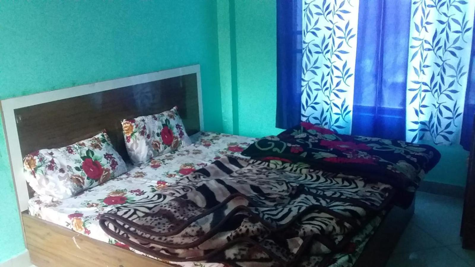 Spot On Sharma'S Kitchen & Home Stay Bajaura Экстерьер фото
